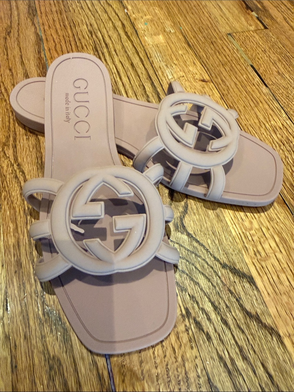 Gucci Women’s nude/Blush Interlocking G Slide Sandals